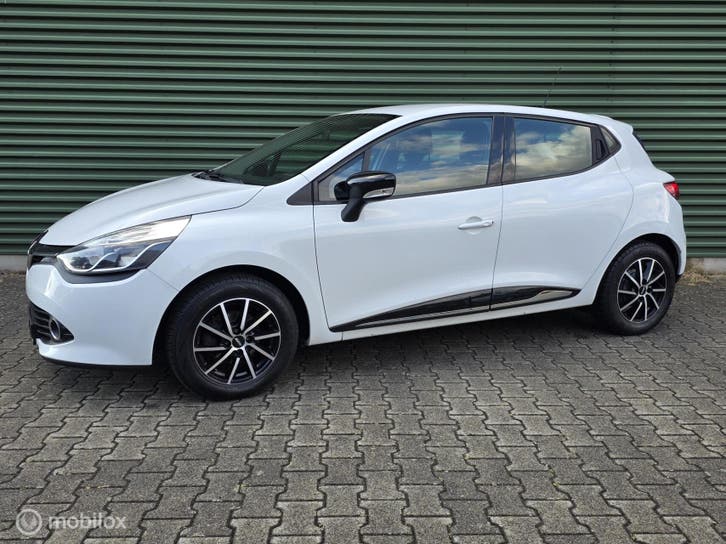 Renault Clio 0.9 TCe uit 2016, zijaanzicht