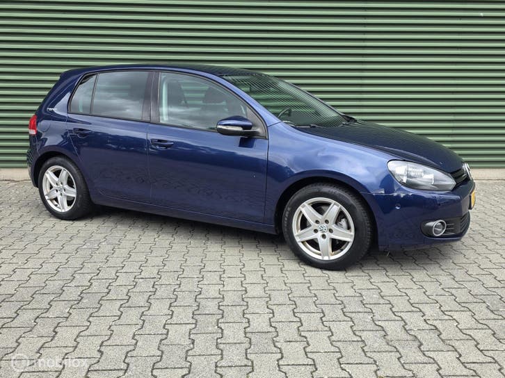 Blauwe Volkswagen Golf 1.4 TSI Highline Team uit 2010